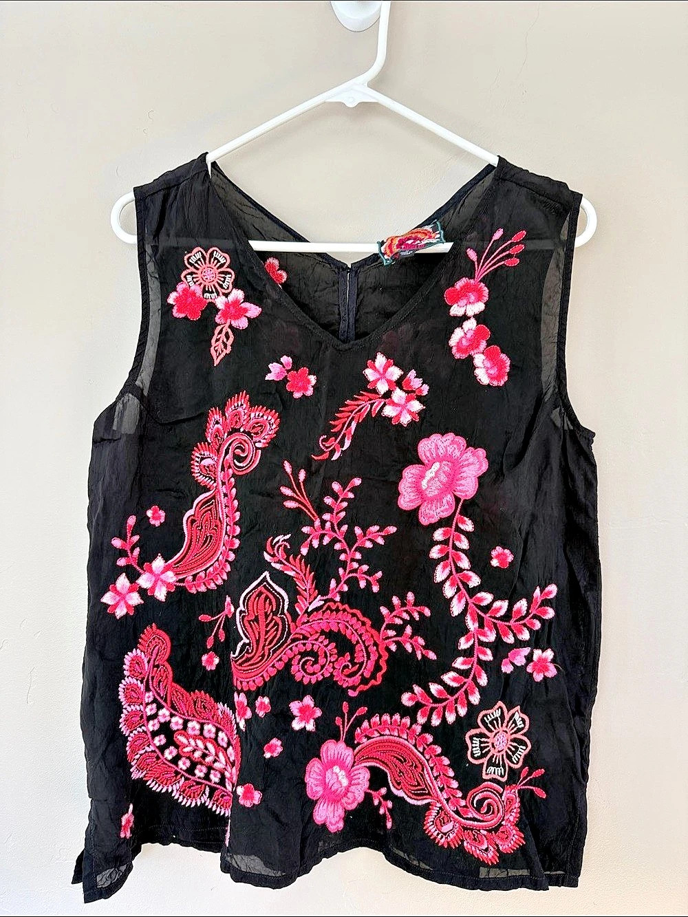 Johnny Was Embroidered Sleeveless Blouse Floral Embroidered Blouse Size Medium